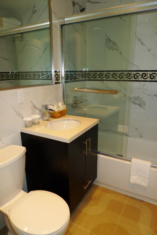 The Deluxe Hotel Βανκούβερ Δωμάτιο φωτογραφία
