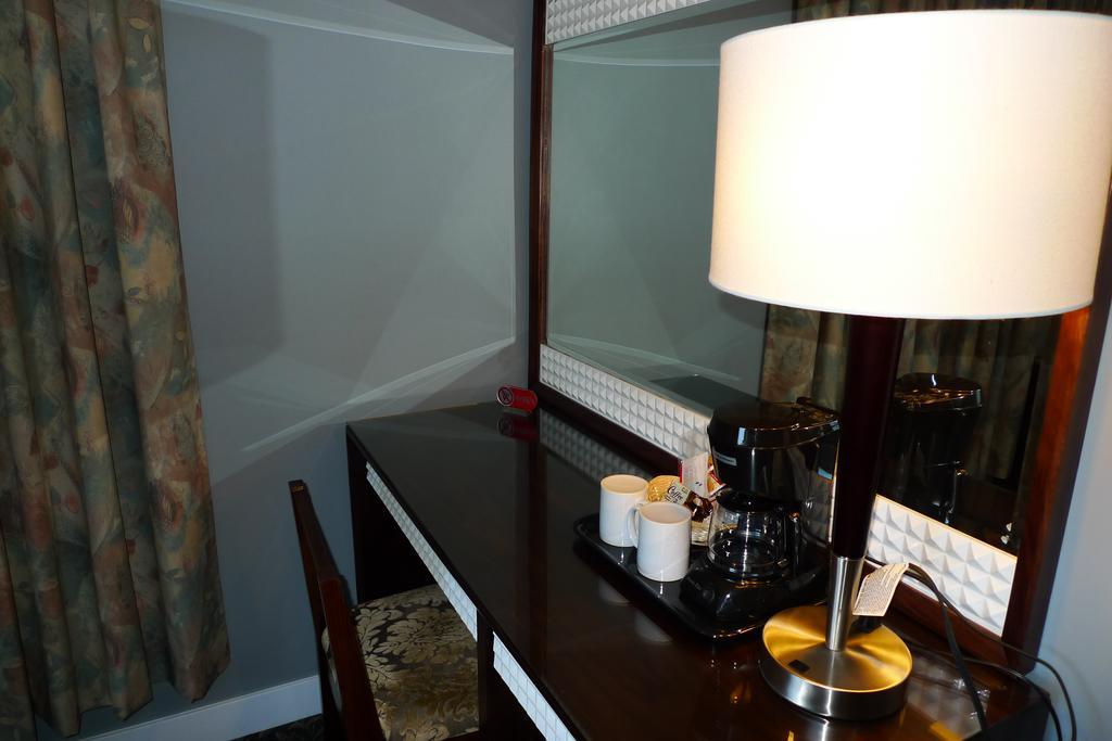 The Deluxe Hotel Βανκούβερ Δωμάτιο φωτογραφία